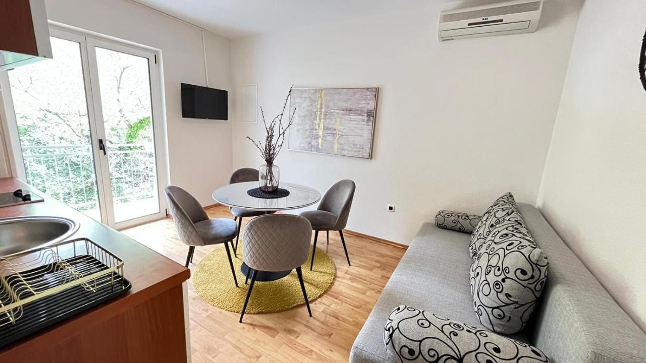 Guesthouse Civljak Baška Voda Exteriör bild