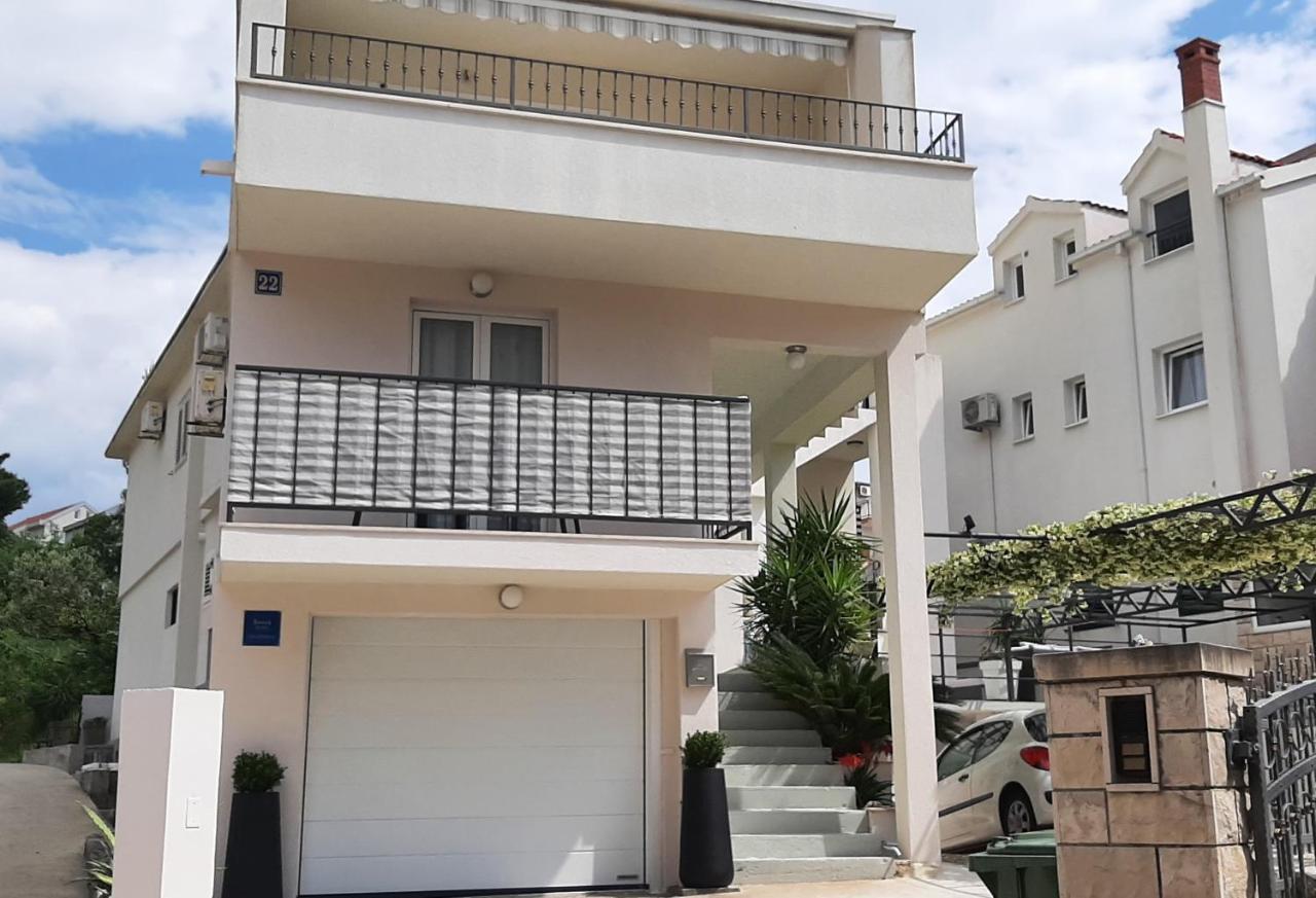 Guesthouse Civljak Baška Voda Exteriör bild