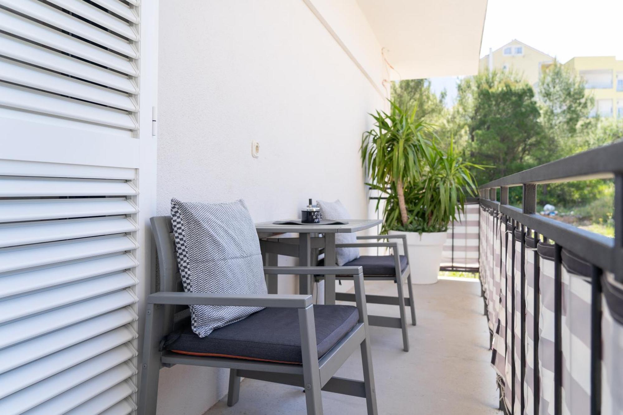 Guesthouse Civljak Baška Voda Exteriör bild