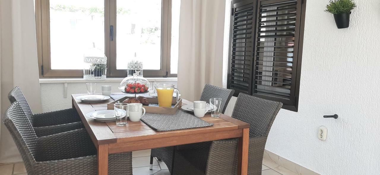 Guesthouse Civljak Baška Voda Exteriör bild