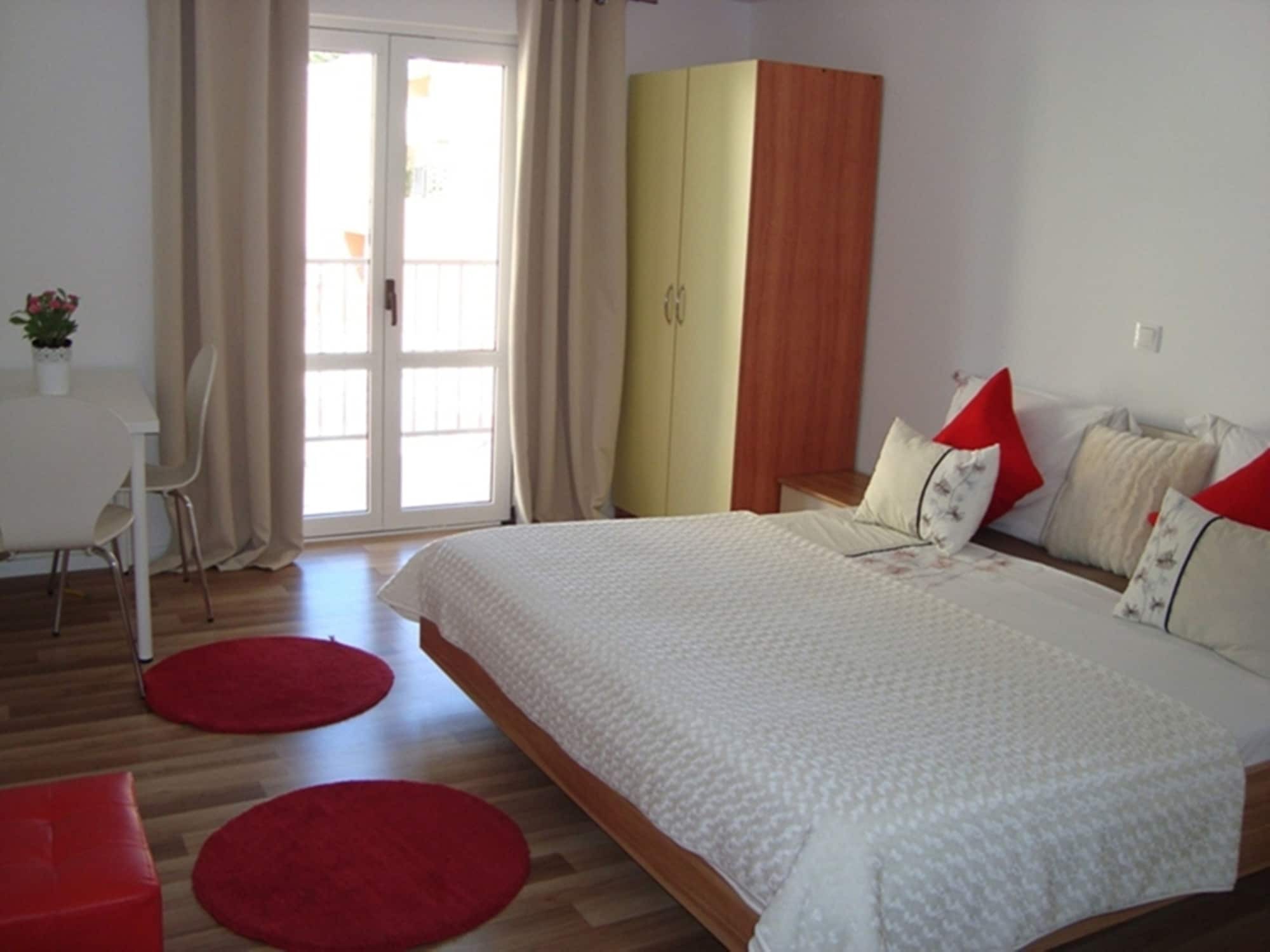 Guesthouse Civljak Baška Voda Exteriör bild